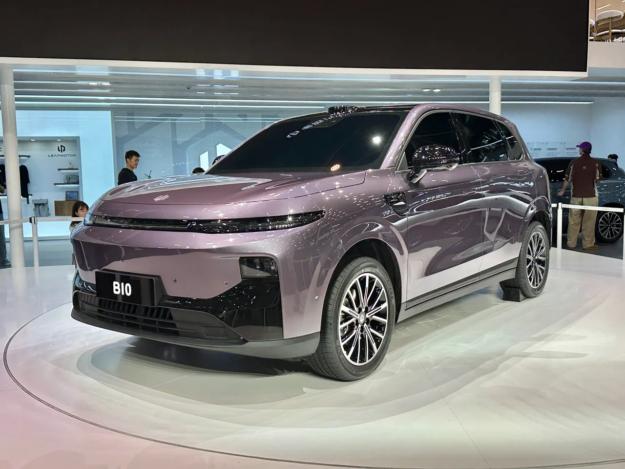Foto de arquivo do B10 no Auto Guangzhou 2024, sem confirmação da versão brasileira REEV