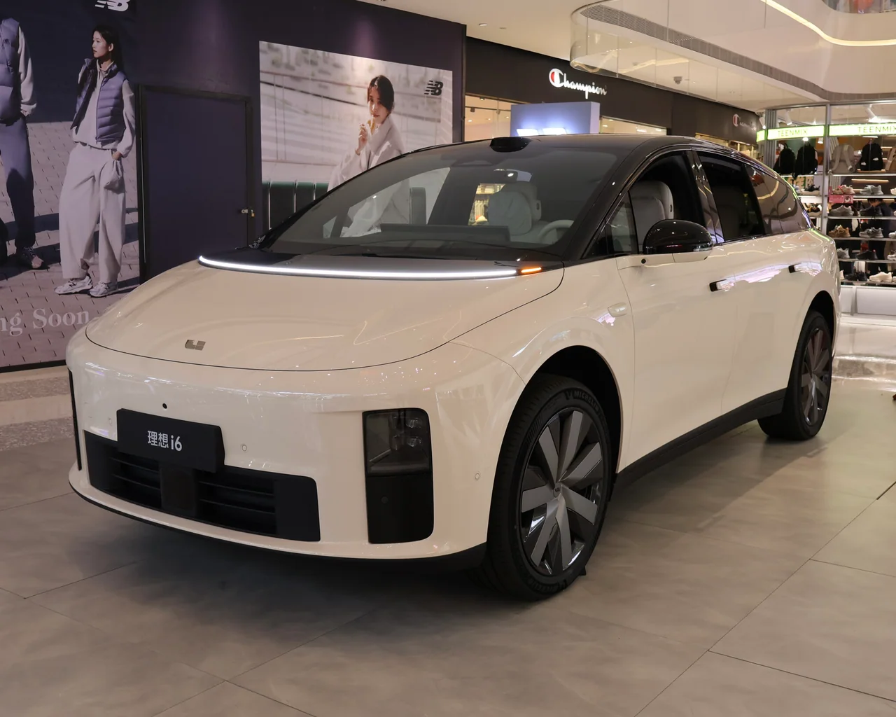 A Li i6 showcar photographed in Shanghai, China, on 21 December 2025.